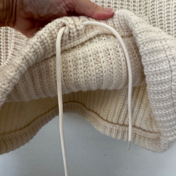 J.Crew Front Pocket Wool Turtleneck Sweater Ivory Cream XS - Picture 3 of 8